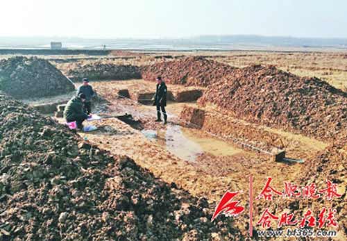 安徽农民犁地发现东汉古墓群 已发掘8座(图)