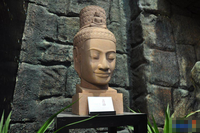 神秘悠远的柬埔寨雕塑
