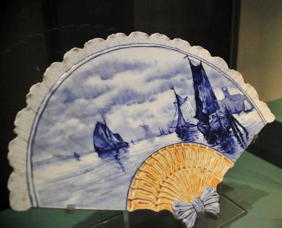 20世纪初荷兰制造的青花海景扇形挂屏