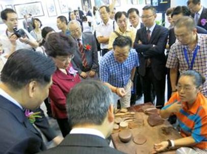 多位紫砂艺术大师出席江苏产品万里行香港展览会