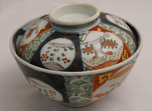 图：日本明治伊万里窑瓷碗