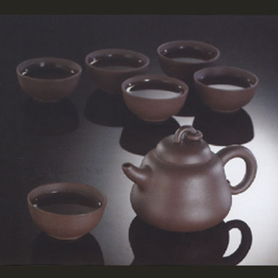 与紫砂壶相比,收藏把玩茶宠更贴合大众水平