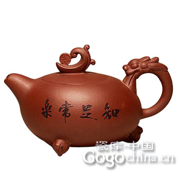 紫砂茶具养护是“体力活”，玩壶者相中陈复澄的佳作