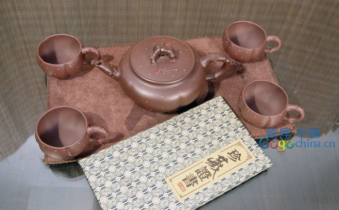 养生茶具·梅花暗香紫砂壶梅花堆塑工艺紫砂茶具