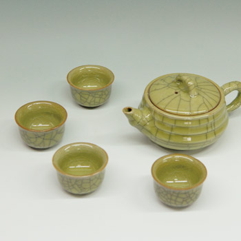 陶瓷杯子、茶壶冲泡绿茶的方法