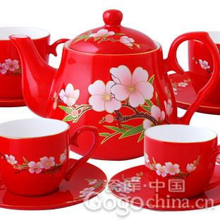 中国红瓷精品梅花 结婚礼物