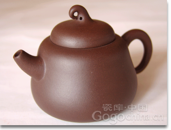 紫砂茶具融合了文化、工艺、砂料，凸显了实用和文化