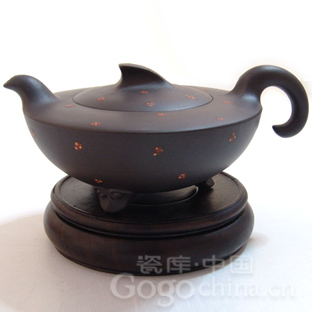 紫砂壶保养奇妙方：茶垢养壶