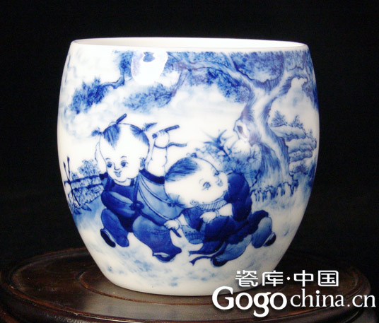 景德镇青花瓷重工人物陶瓷茶杯