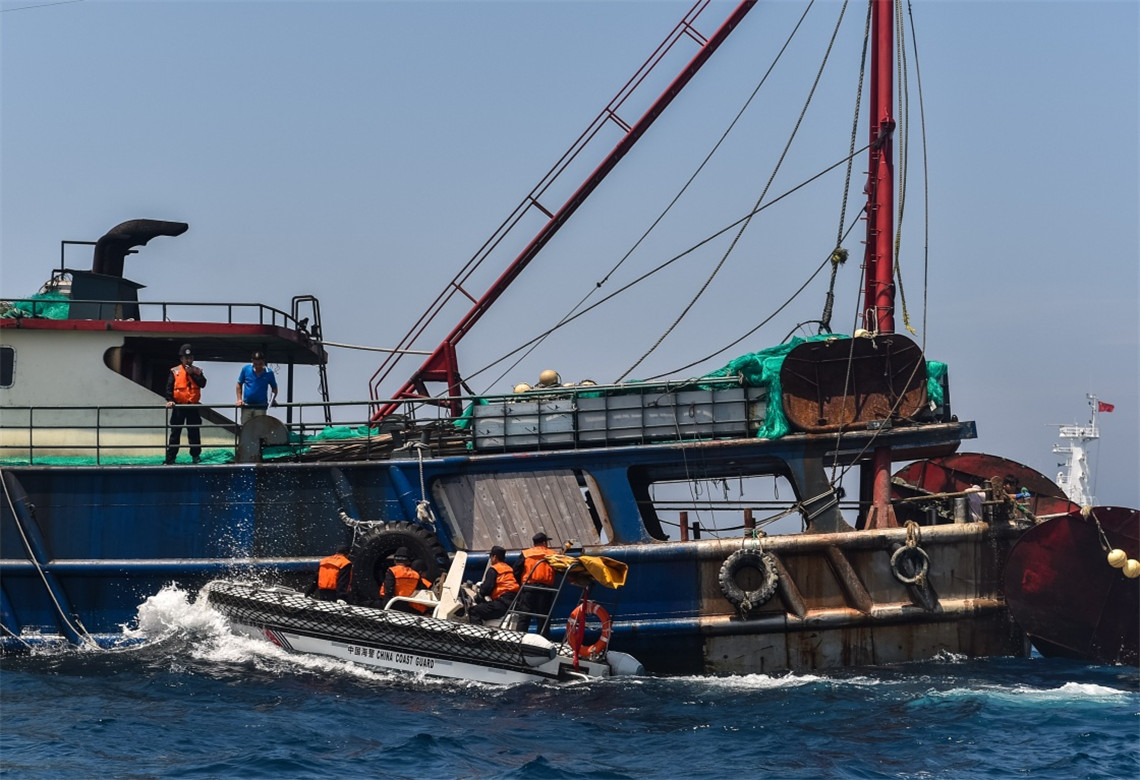 中越海警2017年第一次北部湾共同渔区海上联合检查结束
